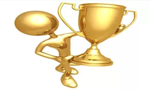 பள்ளி மாணவர்களுக்கு எம்.பி. விருது