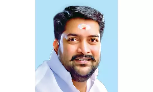 மது கடைகளை அகற்ற புதுவை அரசுக்கு அறிவுறுத்த வேண்டும்