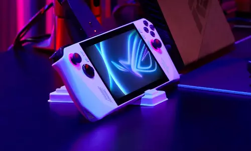 விரைவில் இந்தியா வரும் அசுஸ் கையடக்க கேமிங் கன்சோல்