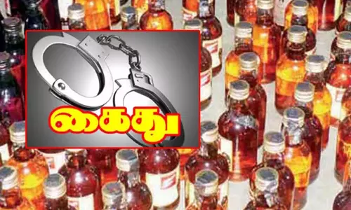 மது விற்ற 2 பெண்கள் கைது