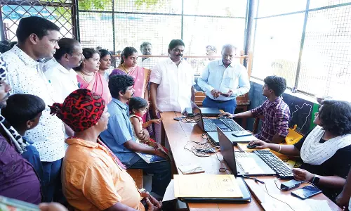 நரி குறவர்களுக்கான ஜாதி சான்றிதழ் வழங்கும் முகாம்