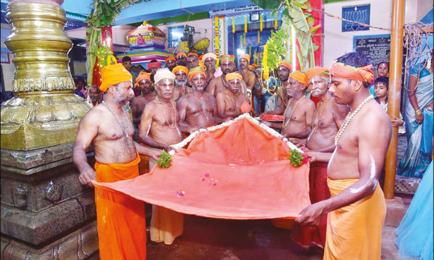 உடையப்பன் குடியிருப்பு நாராயணசாமி கோவிலில் ஆனி மாத தேர் திருவிழா கொடியேற்றம்