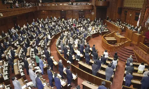 குற்றங்களை குறைக்க ஜப்பானில் பாலியல் உறவு வயது 16 ஆக உயர்வு