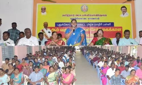 பிளஸ்-1 மாணவர்கள் சேர்க்கை தீவிரம்