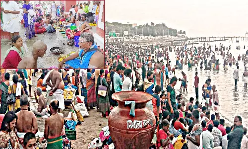 இன்று ஆனி மாத அமாவாசை: ராமேசுவரம் அக்னி தீர்த்தக்கடலில் பக்தர்கள் புனித நீராடி தரிசனம்