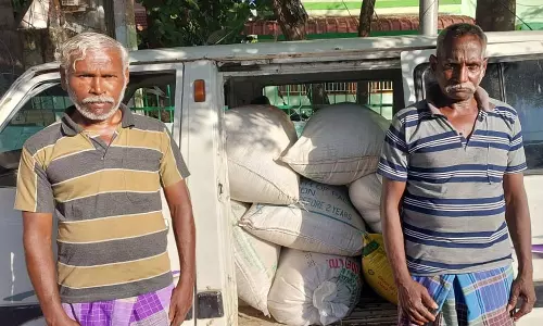 ரேஷன் அரிசி கடத்திய 2 பேர் கைது