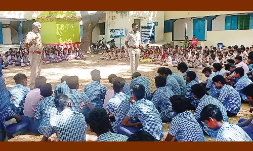போதைப்பொருள், சைபர் குற்றம் குறித்து விழிப்புணர்வு