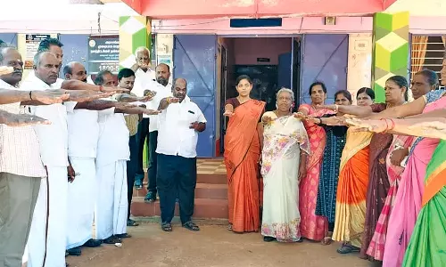 ஆலங்குளம் யூனியன் அலுவலகத்தில் முதியோர்களுக்கான கொடுஞ்செயல் எதிர்ப்பு உறுதிமொழி ஏற்பு