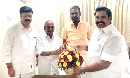 அ.தி.மு.க.வில் இணைந்த நீலகிரி அ.ம.மு.க பிரமுகர்