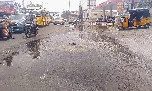 சாய்பாபா காலனியில் கழிவுநீர் ஆறாக ஓடுகிறது