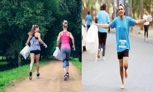 சாலைகளில் குப்பைகளை அகற்றியபடியே ஒரு உடற்பயிற்சி