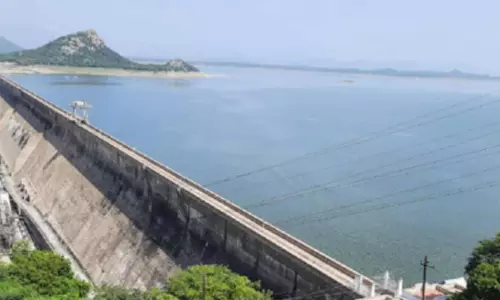 மேட்டூர் அணை நீர்மட்டம் 99.64 அடியாக சரிந்தது
