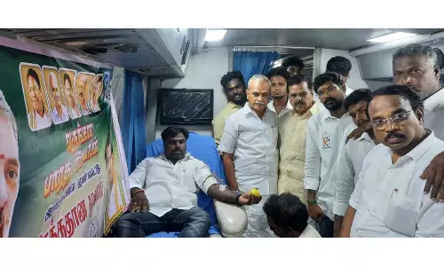 புதுவை இளைஞர் காங்கிரஸ் சார்பில் ரத்ததான முகாம்