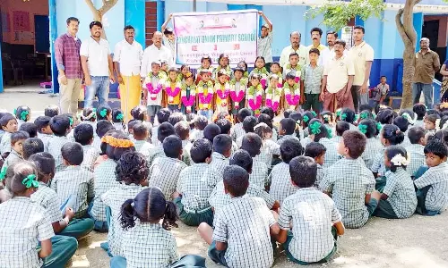 மாணவர் சேர்க்கை பேரணி