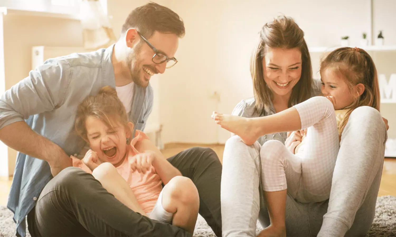 பெற்றோர் தினமும் குறிப்பிட்ட நேரத்தை குழந்தைகளுக்காக ஒதுக்குவது நல்லது...