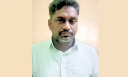 கயத்தாறு அருகே இளம்பெண்ணை மிரட்டி பாலியல் பலாத்காரம் செய்த போதகர் கைது