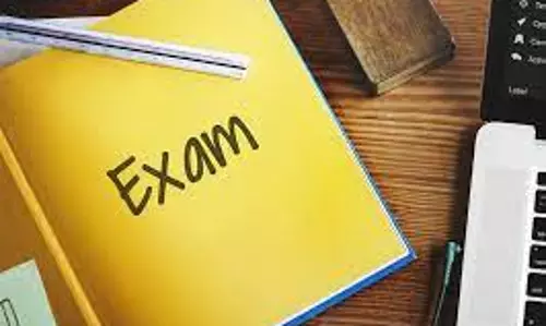 விழுப்புரம் மாவட்டத்தில் 9 மையங்களில் 1,489 மாணவ- மாணவிகள் பிளஸ்-2 தனித் தேர்வு எழுதினார்கள்