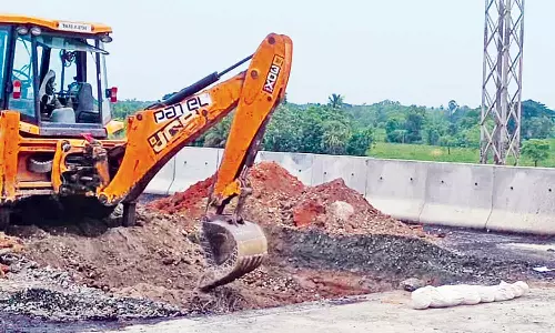 கள்ளக்காதல் விவகாரம்; புதைத்த உடலை தோண்டி எடுத்து பிரேத பரிசோதனை