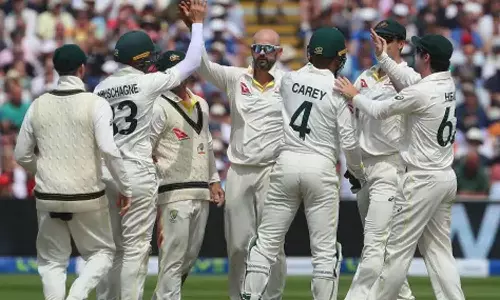 முதல் ஆஷஸ் டெஸ்ட் - ஆஸ்திரேலியா வெற்றி பெற 174 ரன்கள் தேவை