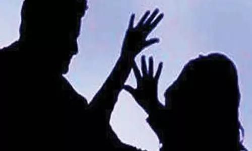 முதன் முறையாக திருநங்கைக்கு பாலியல் தொல்லை- 4 பேர் கைது