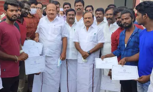 புதுவை தி.மு.க. இளைஞர் அணி ரத்த தானம்