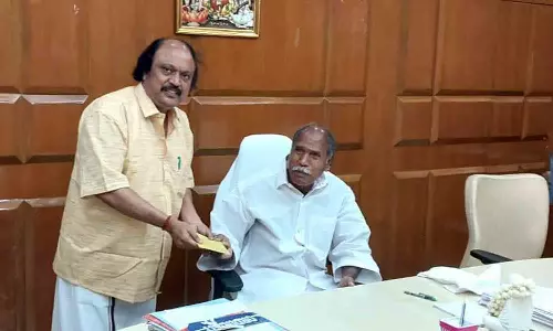 கோவில் திருப்பணிக்கு ரூ.1¾ லட்சம் நிதி