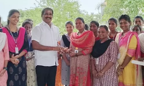 மாணவிகளுக்கான வகுப்புகள் தொடக்க விழா