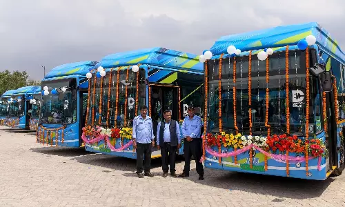 டெல்லியில் 2025-ம் ஆண்டிற்குள் 2 ஆயிரத்திற்கும் மேற்பட்ட மின்சார பேருந்துகள் இயக்க முடிவு