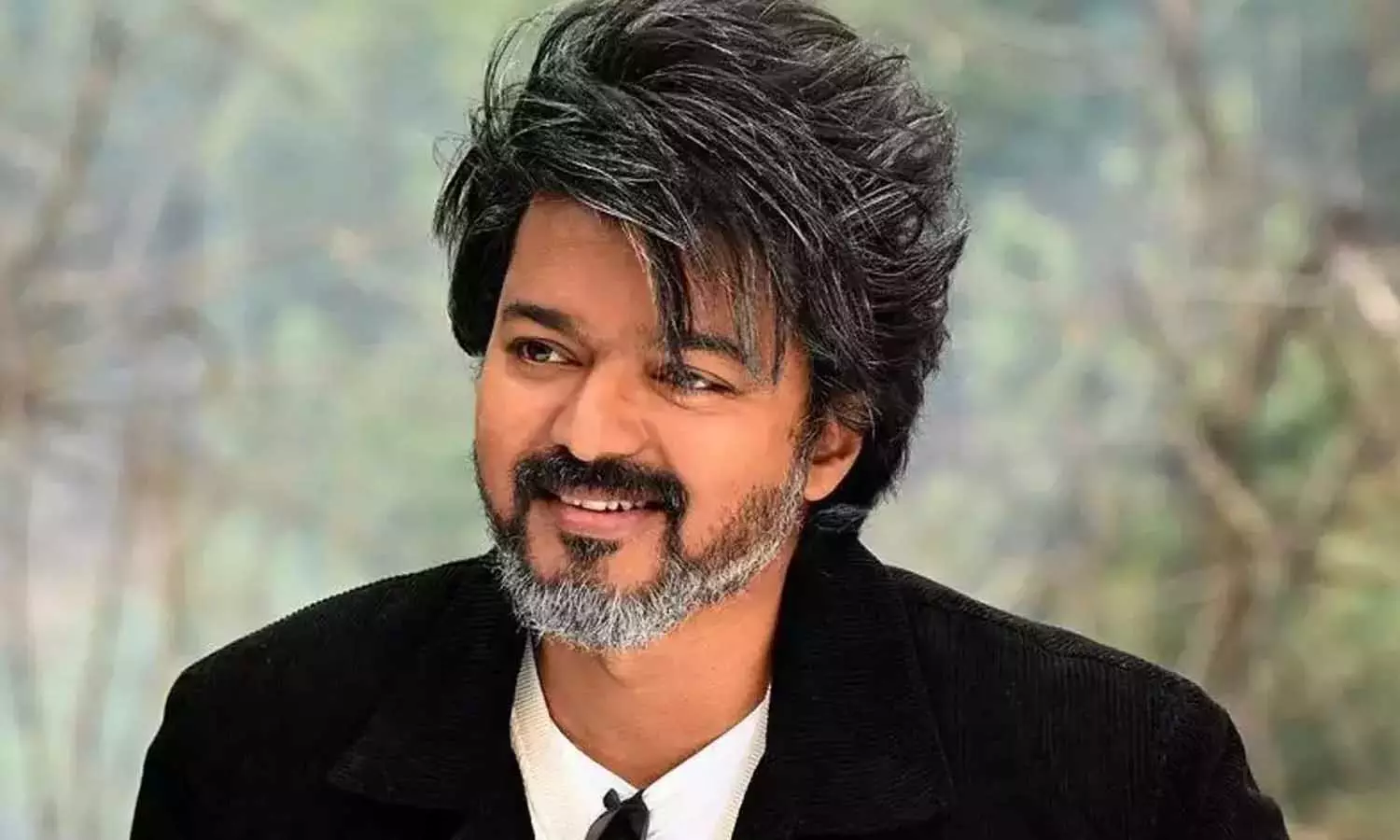 இணையத்தில் ட்ரெண்டாகும் விஜய்யின் லியோ ஃபர்ஸ்ட் லுக் போஸ்டர் இணையத்தில் ட்ரெண்டாகும் விஜய்யின் லியோ ஃபர்ஸ்ட் லுக் போஸ்டர்