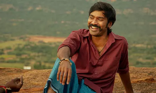 காதல் கதையம்சத்தில் மூன்றாவது முறையாக தனுஷுடன் இணையும் பிரபல இயக்குனர்?