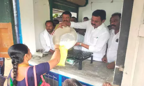 கணவர் மீது மனைவி புகார்