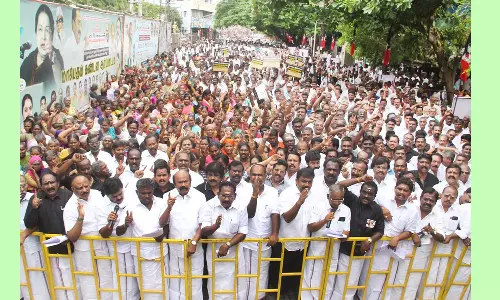 அ.தி.மு.க.வினர் கண்டன ஆர்ப்பாட்டம்