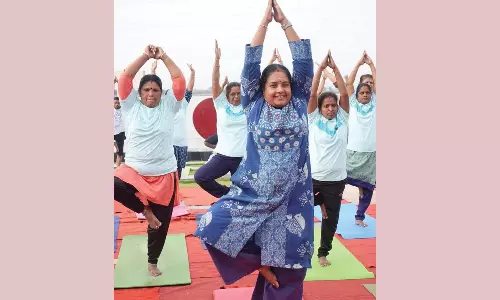 தமிழக பள்ளிகளில் யோகாவை கட்டாயமாக்க வேண்டும் - வானதி சீனிவாசன் எம்.எல்.ஏ கோரிக்கை
