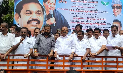 6 அமாவாசையுடன் தி.மு.க., ஆட்சி காணாமல் போய் விடும்- பொள்ளாச்சி ஜெயராமன்