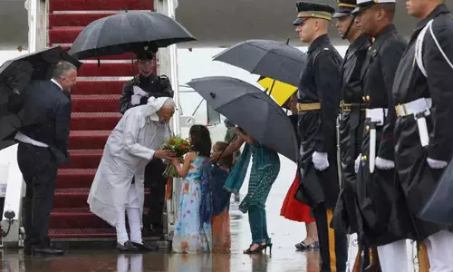 வாஷிங்டன் சென்றடைந்தார் பிரதமர் மோடி- விமான தளத்தில் உற்சாக வரவேற்பு