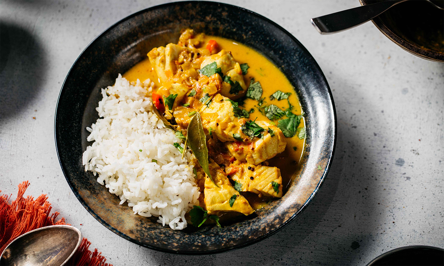 கலக்கலான தேங்காய் பால் மீன் குழம்பு | Coconut milk Fish Curry Coconut
