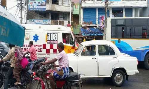 கிடப்பில் கிடக்கும் புறவழிச்சாலை பணிகள் போக்குவரத்து நெரிசலில் சிக்கி தவிக்கும் திட்டக்குடி பொதுமக்கள்: விரைந்து முடிக்க கோரிக்கை