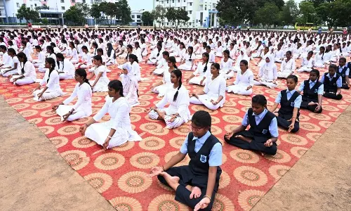 பெரம்பலூர் கல்லூரிகளில் சர்வதேச யோகா தின கொண்டாட்டம்