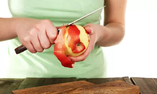 பழங்களை தோலோடு சாப்பிடலாமா?