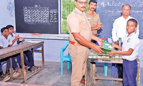 ஆறுமுகநேரி பள்ளியில் போதை விழிப்புணர்வு நிகழ்ச்சி