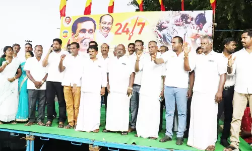 கள்ளச்சந்தையில் மது விற்பனையை தடுக்க கோரி பா.ம.க. போராட்டம்