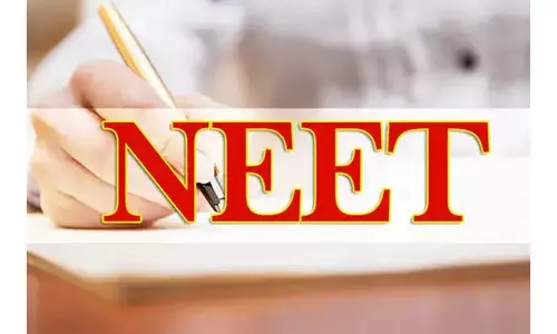 நீட் தேர்வில் அரசு பள்ளிகளை சேர்ந்த 235 பேர் தேர்ச்சி