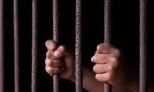 நாமக்கல் மாவட்டத்தில் தலைமறைவான கைதிகள் 10 பேர் சிக்கினர்