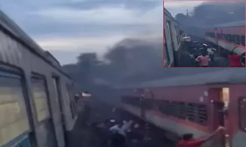 சென்னையில் எக்ஸ்பிரஸ் ரெயிலில் தீ விபத்து- அதிர்ஷ்டவசமாக உயிர்தப்பிய பயணிகள்