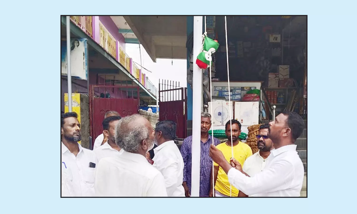 தி.மு.க.வின் கரங்களை பலப்படுத்துவோம்-எஸ்.டி.பி.ஐ. தி.மு.க.வின் கரங்களை பலப்படுத்துவோம்-எஸ்.டி.பி.ஐ.