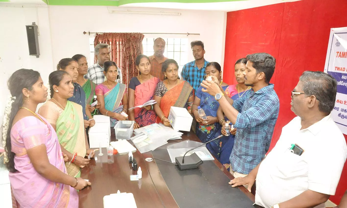 குடிநீர் ஆதாரங்களின் தரத்தை பரிசோதனை செய்வது குறித்த விழிப்புணர்வு பயிற்சி முகாம் குடிநீர் ஆதாரங்களின் தரத்தை பரிசோதனை செய்வது குறித்த விழிப்புணர்வு பயிற்சி முகாம்