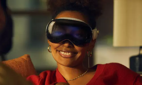 ஆப்பிள் விஷன் ப்ரோவில் இப்படி ஒரு வசதியா? இணையத்தில் லீக் ஆன தகவல்!