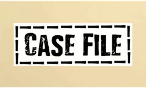 மது போதையில் பெண்ணை மிரட்டிய இருவர் மீது வழக்கு