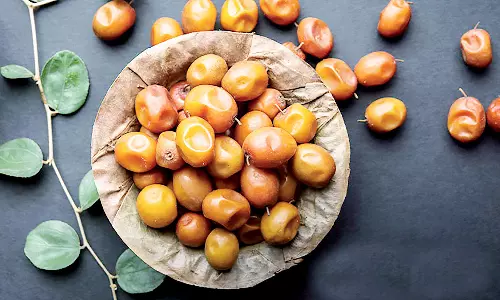 ஆப்பிள், திராட்சையை விட அதிக சத்துக்கள் நிறைந்த இலந்தை பழம்