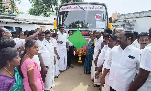 சங்கரன்கோவில் அருகே புதிய வழித்தடத்தில் பஸ் இயக்கம்-ராஜா எம்.எல்.ஏ. தொடங்கி வைத்தார்